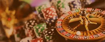 Studio live dealer Evolution Gaming yang disiarkan melalui platform birototo